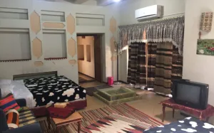 هتل ارگ تاریخی گوگد گلپایگان - اتاق 3 تخته (1 تخت 2 نفره 1 تخت 1 نفره)