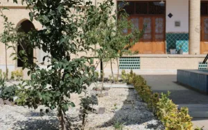 اقامتگاه بومگردی هشت بهشت گلپایگان - نمای محوطه 