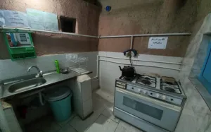 اقامتگاه بومگردی سرای کربلایی فریدون گلپایگان - آشپزخانه 