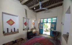 اقامتگاه بومگردی سرای کربلایی فریدون گلپایگان - نمای اتاق 