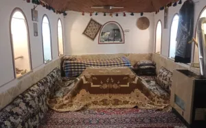 اقامتگاه بومگردی سرای کربلایی فریدون گلپایگان - نمای اتاق 
