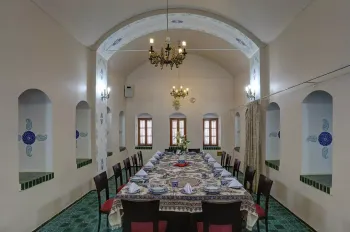 مهمانسرا جهانگردی نائین - رستوران