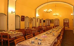 مهمانسرا جهانگردی نائین - رستوران 