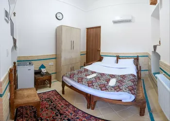 اقامتگاه سنتی انار نائین - اتاق 2 تخته (1 تخت 2 نفره)