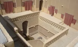هتل یه تا خور و بیابانک - نمای محوطه