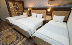 هتل ارگ محتشم قمصر - اتاق 4 تخته (1 تخت 2 نفره 2 تخت 1 نفره)