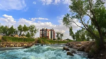هتل ساحلی پردیس مبارکه - نمای بیرونی 