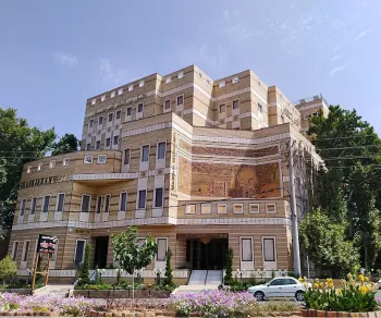 هتل قصر جهان نطنز - نمای بیرونی