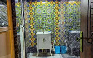 اقامتگاه بومگردی عمارت سرهنگ بادرود - سرویس بهداشتی