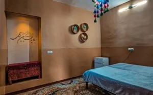 اقامتگاه بومگردی عمارت سرهنگ بادرود - اتاق 2 تخته (1 تخت 2 نفره)