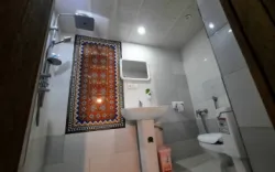 اقامتگاه سنتی افوشتا نطنز - سرویس بهداشتی و حمام 