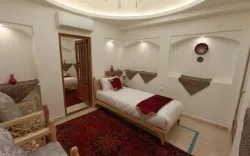 اقامتگاه سنتی عمارت شمسه آران و بیدگل - نمای اتاق 