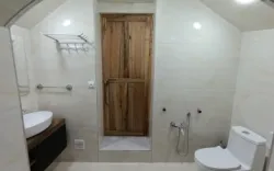 اقامتگاه سنتی عمارت شمسه آران و بیدگل - سرویس بهداشتی و حمام 