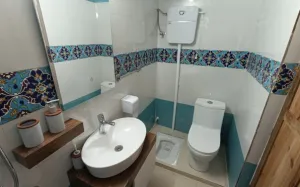 اقامتگاه سنتی عمارت شمسه آران و بیدگل - سرویس بهداشتی 