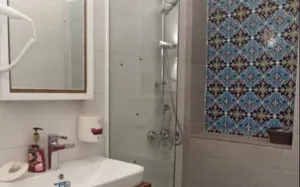 هتل بوتیک افصح الدوله بادرود - سرویس بهداشتی و حمام 