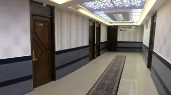 هتل عجم آزادشهر - راهرو