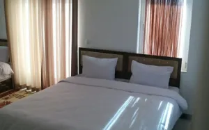 هتل ستاره بندر ترکمن - اتاق 3 تخته (1 تخت 2 نفره 1 تخت 1 نفره)
