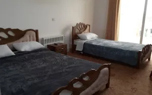هتل اسپهبدان قائمشهر - اتاق 3 تخته (1 تخت 2 نفره 1 تخت 1 نفره)