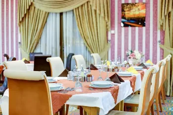 هتل پارسیان شهرکرد - رستوران