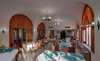 هتل جهانگردی شهرکرد - کافی شاپ