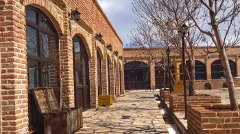 اقامتگاه سنتی بام خلخال - نمای بیرونی 