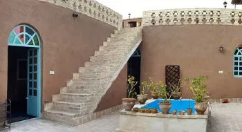 اقامتگاه بومگردی خانه خشتی رفسنجان - نمای محوطه