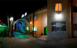هتل جهانگردی رفسنجان - نمای بیرونی 