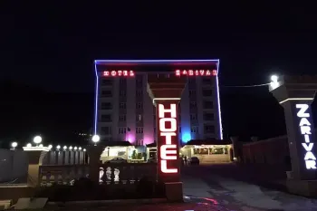 هتل زریوار مریوان - نمای بیرونی 