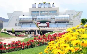 هتل امیرکبیر اراک - نمای بیرونی 