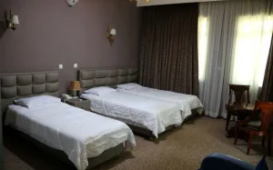 هتل جهانگردی دزفول دزفول - اتاق 3 تخته (3 تخت 1 نفره)