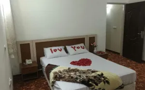 هتل جهانگردی بم - اتاق 2 تخته (1 تخت 2 نفره)