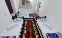 اقامتگاه بومگردی هوربانو شهداد - اتاق 3 تخته (3 تخت 1 نفره)