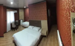 هتل كُرد سقز - اتاق 3 تخته (1 تخت 2 نفره 1 تخت 1 نفره)