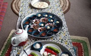 اقامتگاه بومگردی گوهران املش - صبحانه سرد