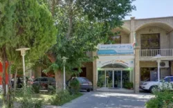 هتل جهانگردی بسطام - نمای بیرونی 