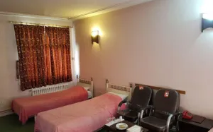 هتل برنجیان میاندوآب - اتاق 2 تخته (2 تخت 1 نفره)