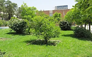 هتل جهانگردی فیروزآباد - نمای بیرونی 