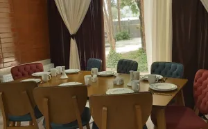 مهمانسرا شهرداری آباده - رستوران