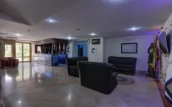 هتل جهانگردی لار - لابی 