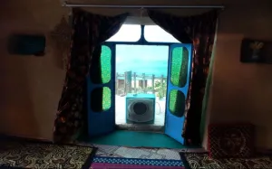 اقامتگاه بومگردی شاه رستم باغ صفا - نمای اتاق 