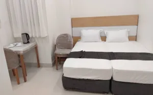 هتل نگین هشتم مشهد - اتاق 2 تخته (1 تخت 2 نفره)