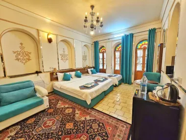 هتل گل آرا اصفهان - اتاق 3 تخته (1 تخت 2 نفره 1 تخت 1 نفره)