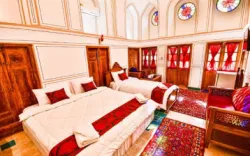 اقامتگاه سنتی یاس اصفهان - اتاق 3 تخته (1 تخت 2 نفره 1 تخت 1 نفره)