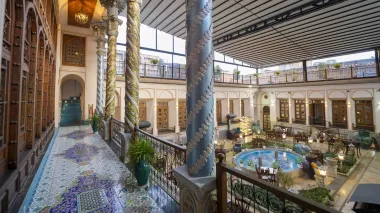 هتل عمارت شهسواران اصفهان - نمای محوطه