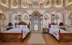 هتل عمارت شهسواران اصفهان - اتاق 3 تخته (1 تخت 2 نفره 1تخت 1 نفره)