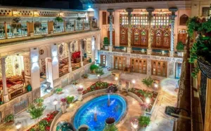 هتل عمارت شهسواران اصفهان - نمای محوطه