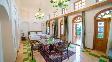 هتل کریاس اصفهان - اتاق 2 تخته (1 تخت 2 نفره)