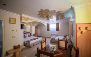 هتل صفوی اصفهان - اتاق 3 تخته (1 تخت 2 نفره 1 تخت 1 نفره)