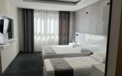 هتل صفوی اصفهان - اتاق 3 تخته (1 تخت 2 نفره 1 تخت 1 نفره)