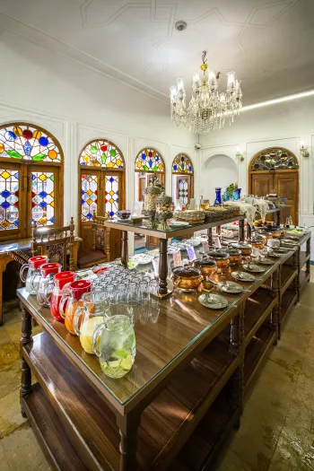 هتل قصر منشی اصفهان - رستوران